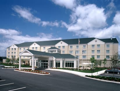 04_Hilton Garden Inn_exterior2.jpg
